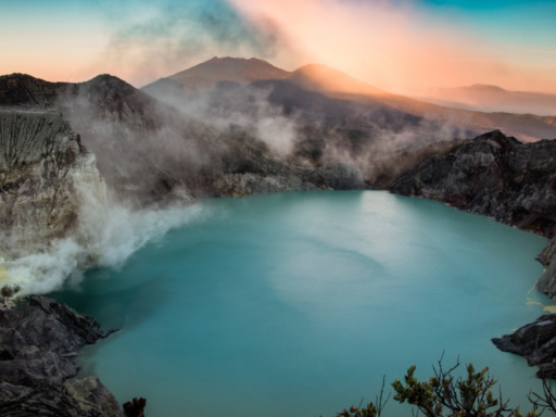 Cratere-de-Ijen-Indonesie-e1683120000989